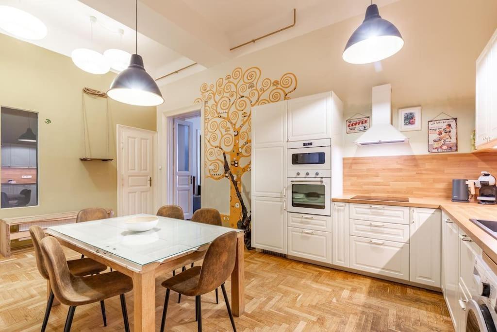 Bourgeois Boheme Apt. 88 M² City Center Budapest Exterior photo